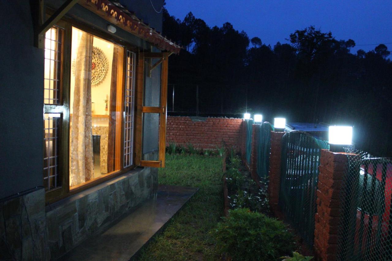 Winter Woods Cottages - 3-Bedroom Homestay Shitlakhet 외부 사진