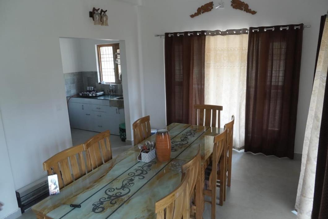 Winter Woods Cottages - 3-Bedroom Homestay Shitlakhet 외부 사진